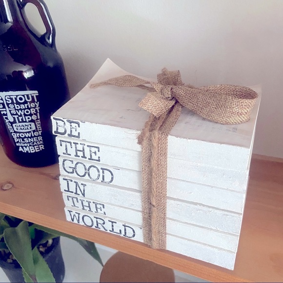 Handmade bookstack - Picture 1 of 4